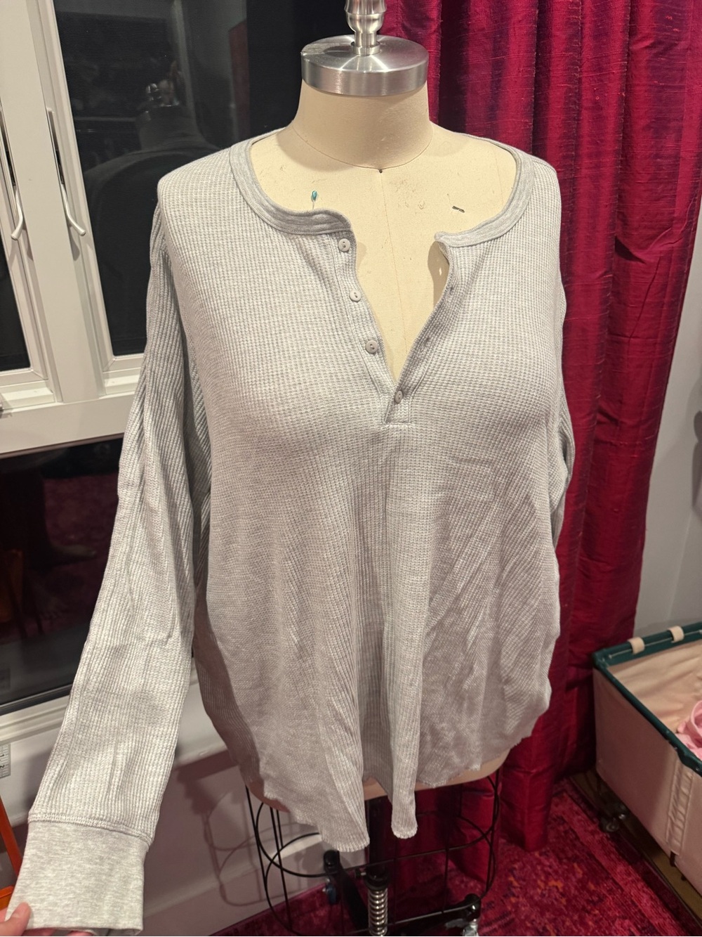 SKIMS WAFFLE MENS SLIM LONG SLEEVE HENLEY | LIGHT HEATHER GREY